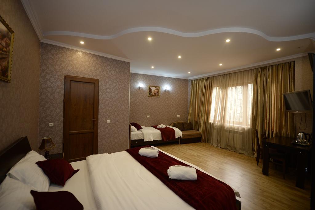 Begi Hotel Тбілісі Номер фото