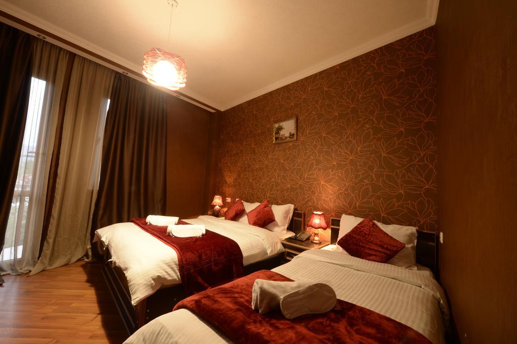 Begi Hotel Тбілісі Екстер'єр фото