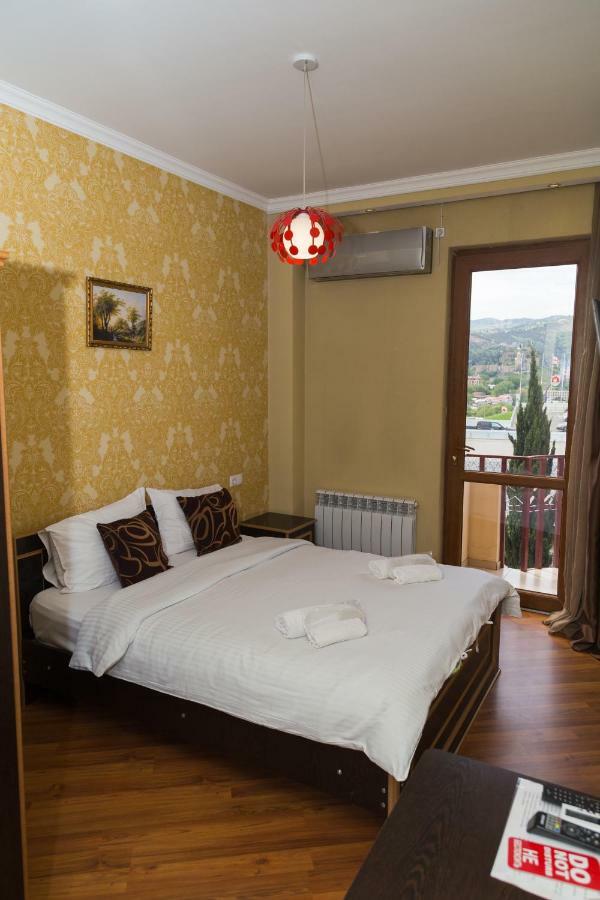 Begi Hotel Тбілісі Екстер'єр фото